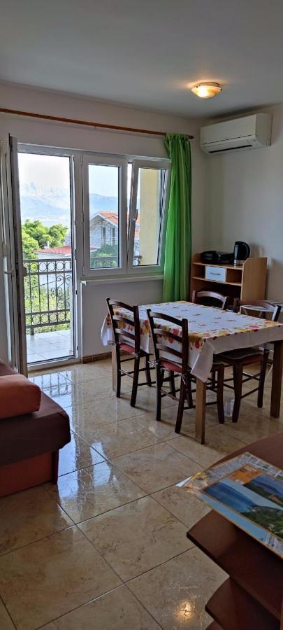 Apartments Sofija Slatine Bagian luar foto