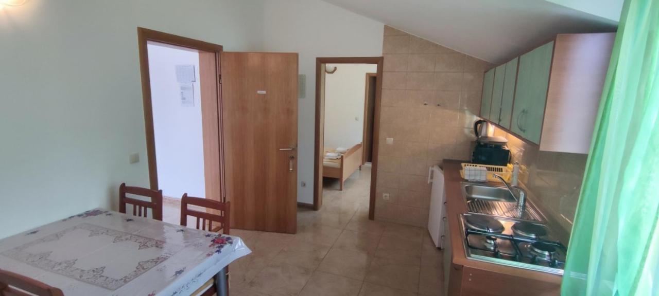 Apartments Sofija Slatine Bagian luar foto