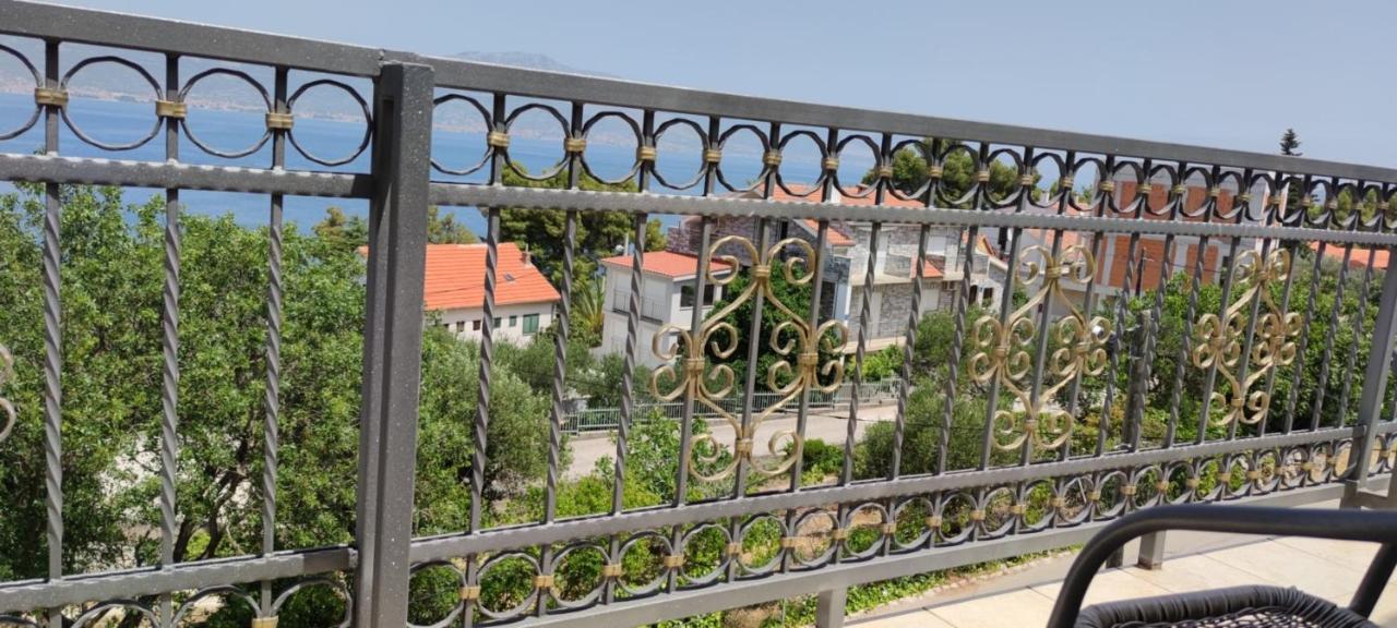 Apartments Sofija Slatine Bagian luar foto