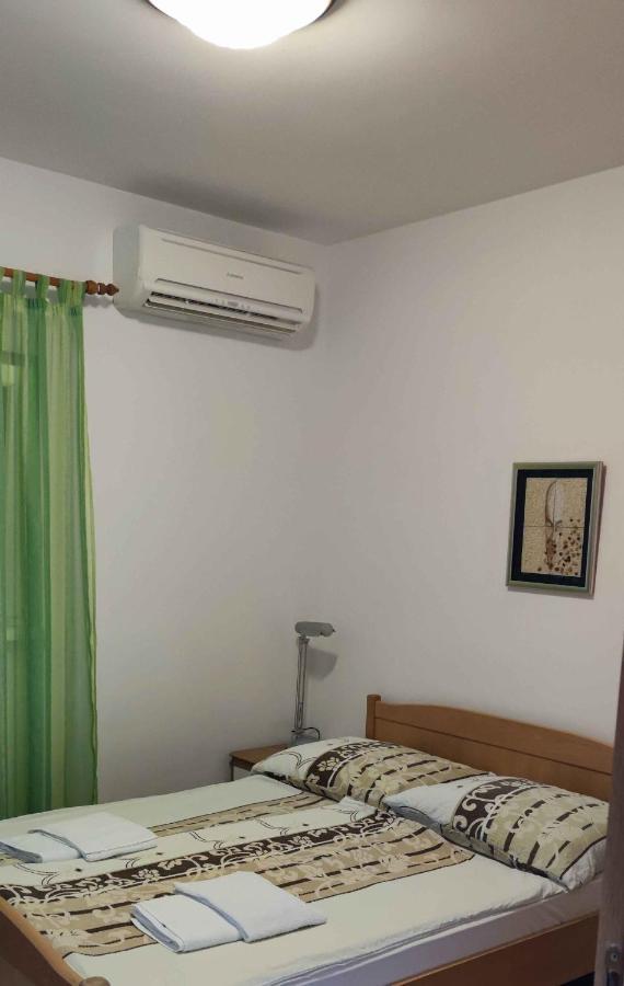 Apartments Sofija Slatine Bagian luar foto