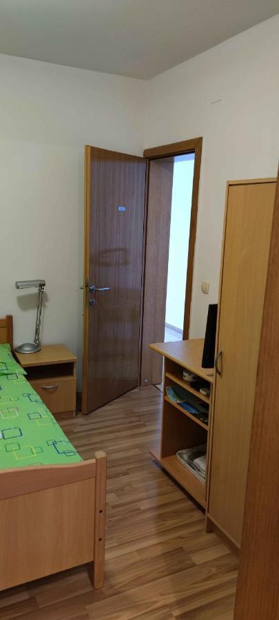 Apartments Sofija Slatine Bagian luar foto